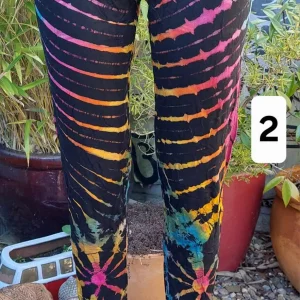 curvy tie dye leggings black style 2
