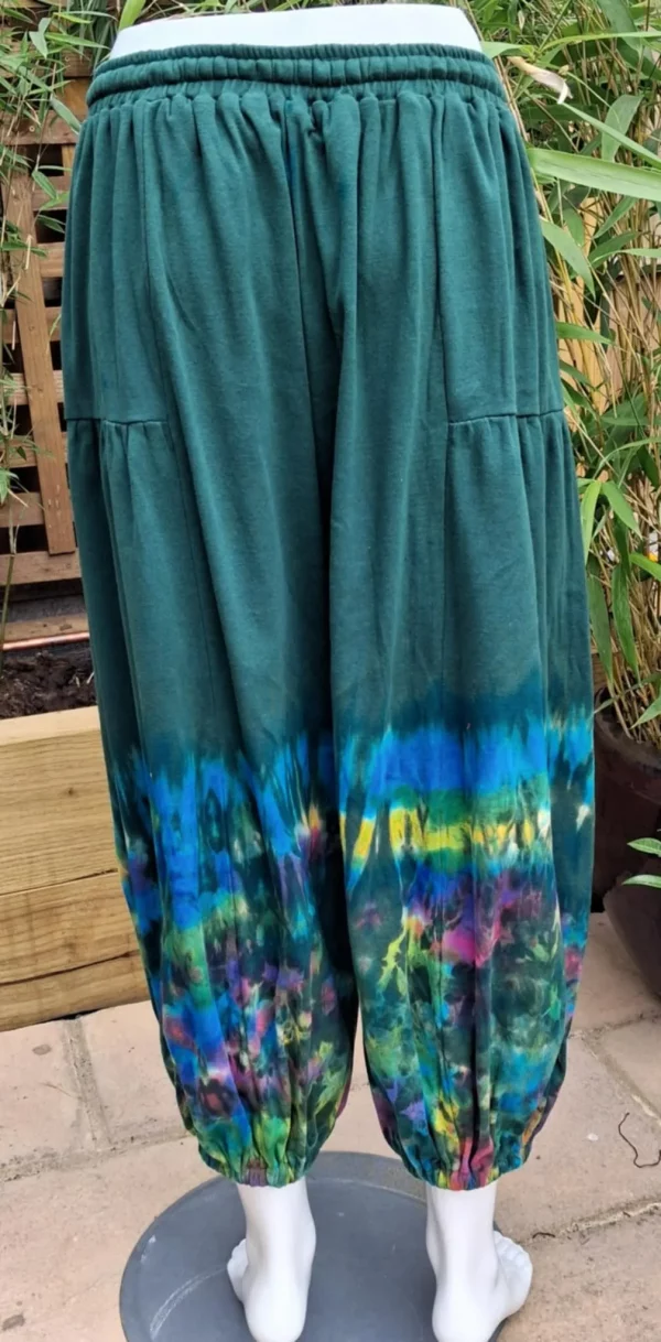 Cropped tie dye balloon trousers - Image 5