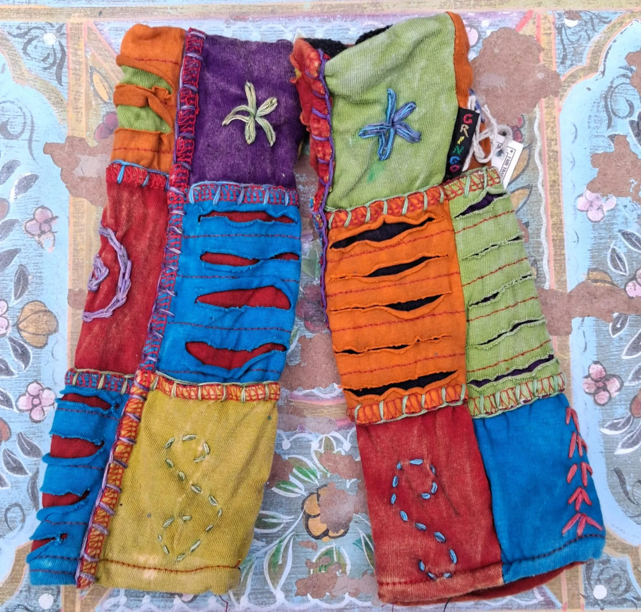 razorcut sleeves with thumb holes