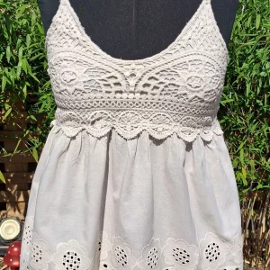 crochet vest top (pre-loved)