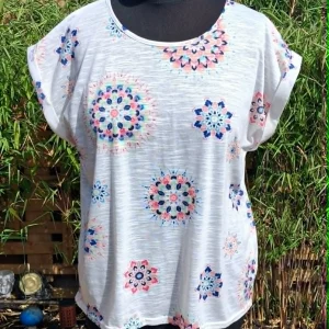 mandala t-shirt (pre-loved)