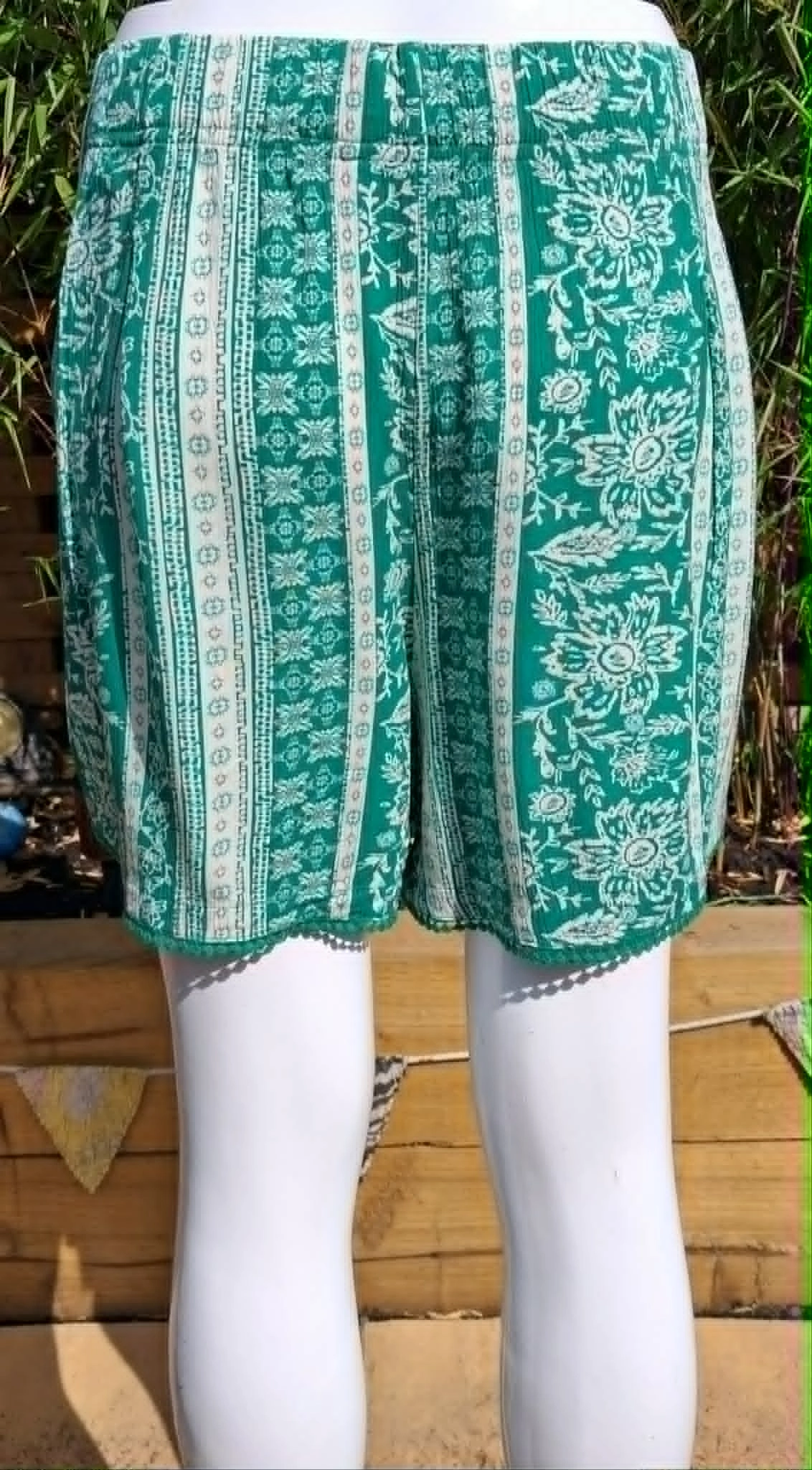 green patterned shorts (pre-loved) - Image 3