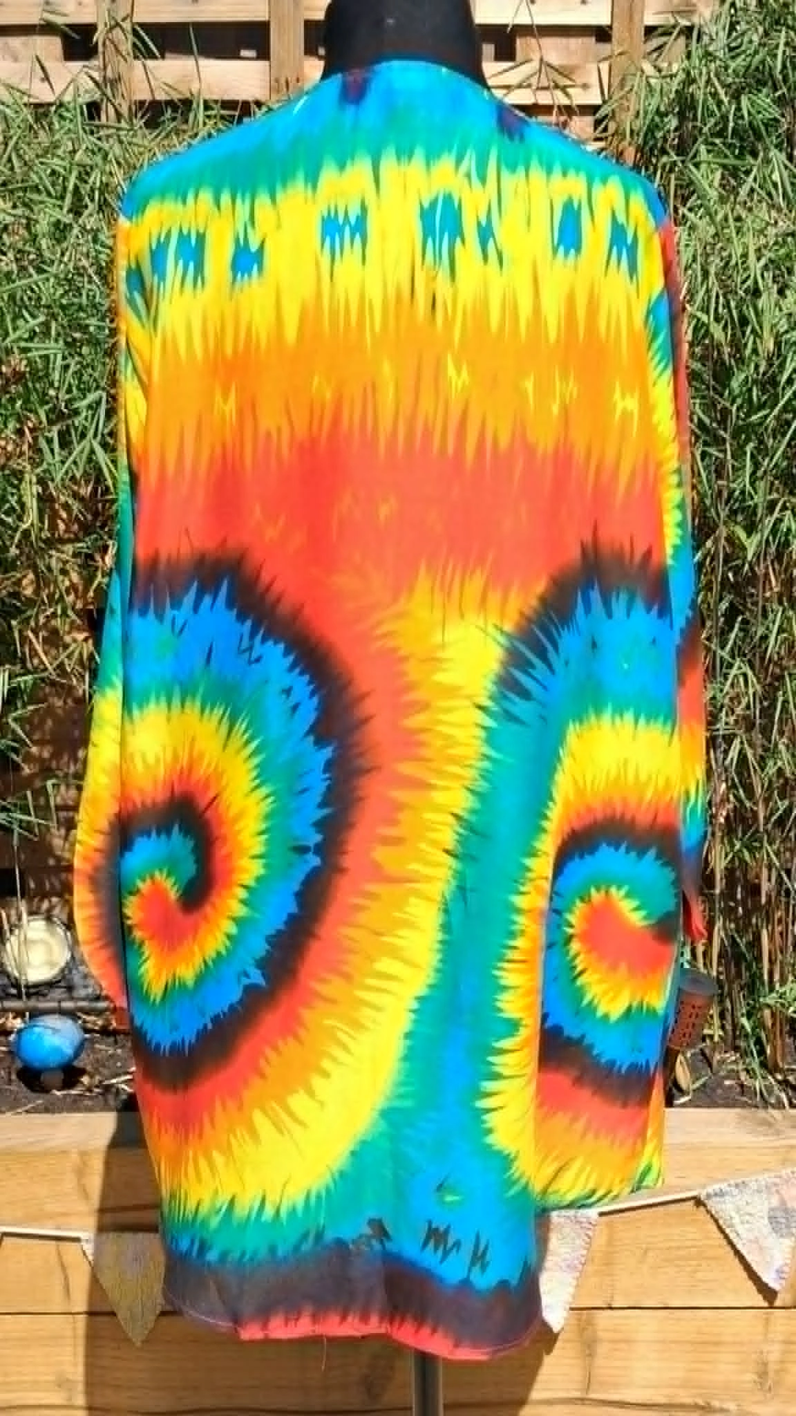 swirl tie dye shrugs - Image 8